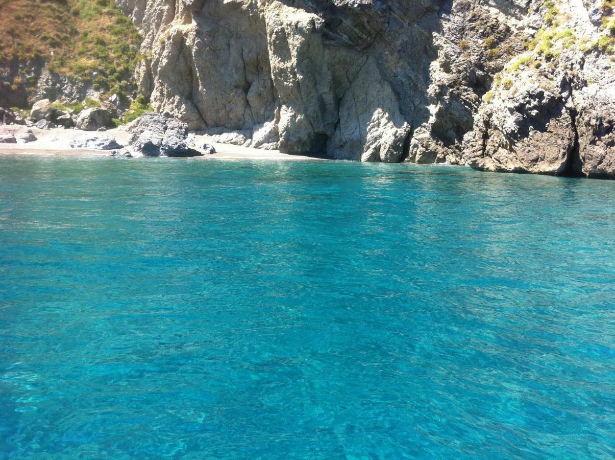Golfo Di Tindari Apartments Falcone Exteriér fotografie