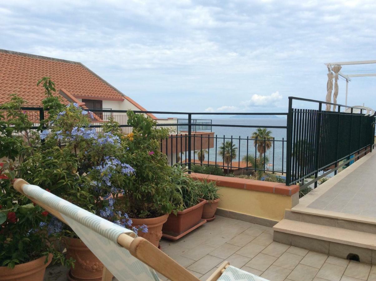 Golfo Di Tindari Apartments Falcone Exteriér fotografie
